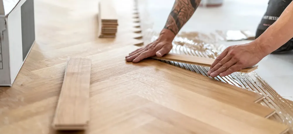 Pose de parquet à Briouze